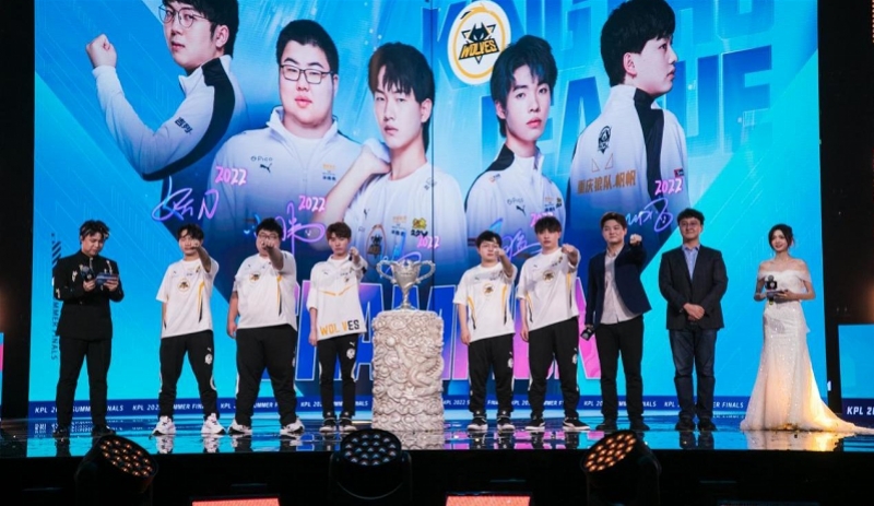 德州扑克 vs 风险投资：为什么顶级 VC 都在牌桌上寻找猎物？（德州扑克与风投：顶级VC为何在牌桌上物色机会？）